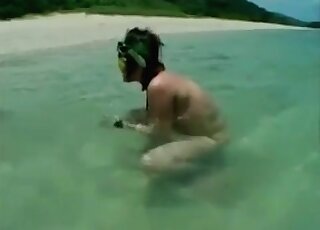 Vacation for Japanese women leads to eating feces